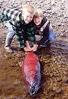 Kevin et son frère : king de 16 kg